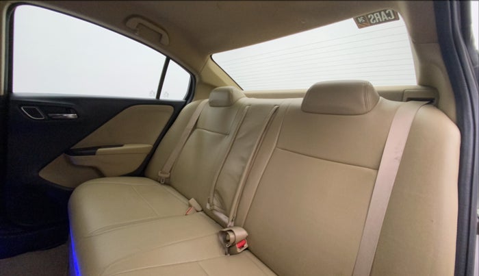 2017 Honda City 1.5L I-VTEC V MT, Petrol, Manual, 53,854 km, Right Side Rear Door Cabin