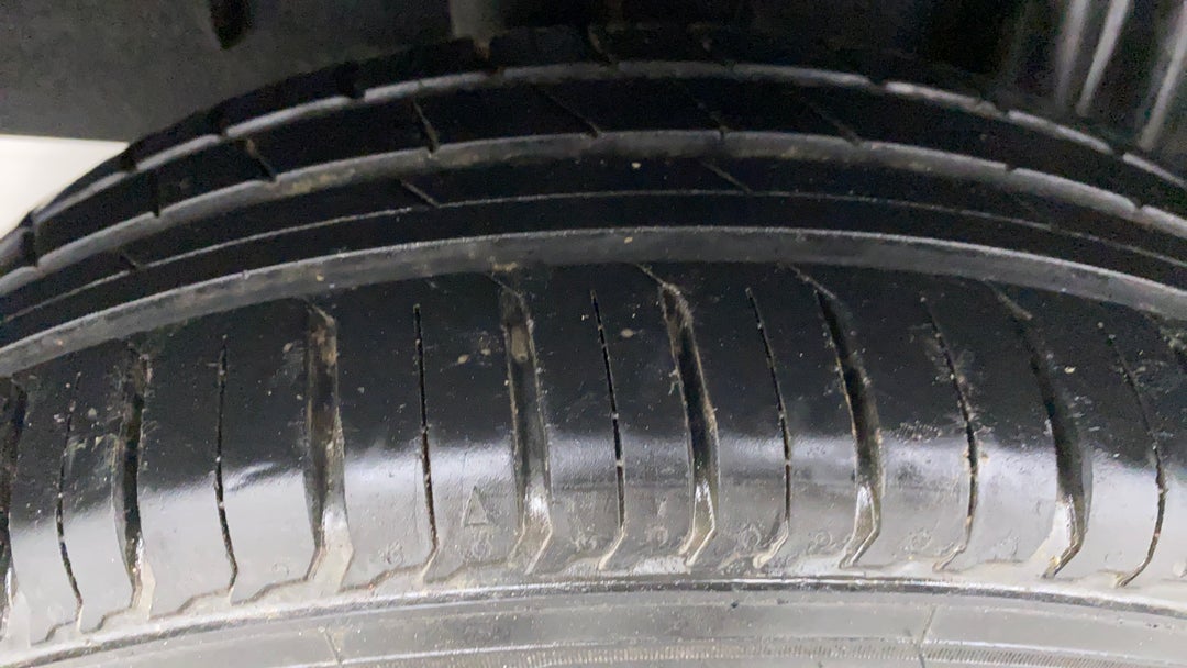 Right Rear Tyre Tread
