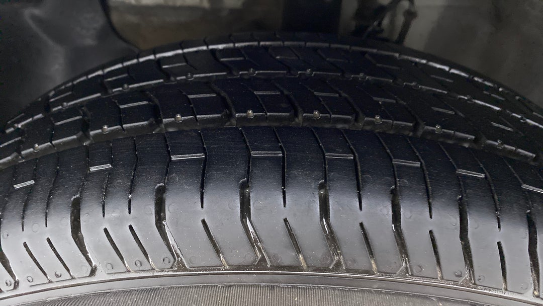Left Front Tyre Tread