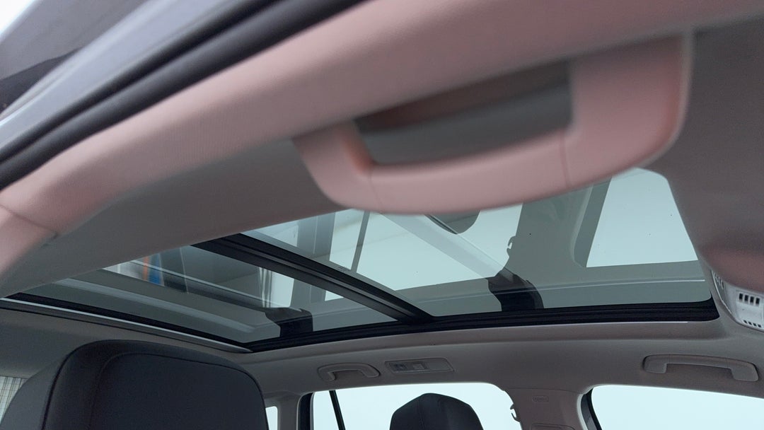 Interior Sunroof/Moonroof