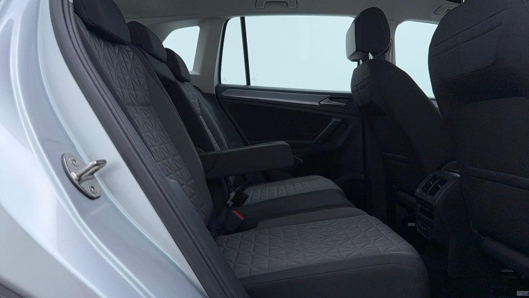 2022 Volkswagen Tiguan 110tsi Life, Automatic, 59877 km, Right Side Rear Door Cabin View