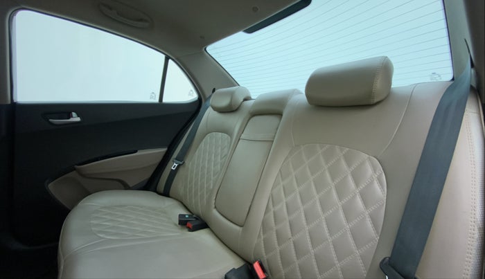 2014 Hyundai Xcent S 1.2, Petrol, Manual, 80,231 km, Right Side Rear Door Cabin