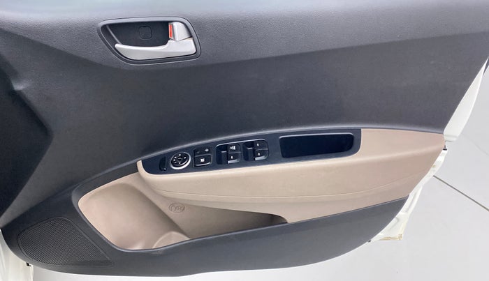 2014 Hyundai Xcent S 1.2, Petrol, Manual, 80,231 km, Driver Side Door Panels Control