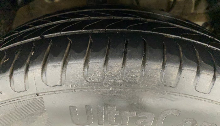 2019 Mahindra XUV300 W6 1.5 DIESEL, Diesel, Manual, 76,607 km, Right Front Tyre Tread