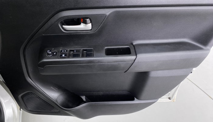 2020 Maruti New Wagon-R ZXI 1.2 old, Petrol, Manual, 45,691 km, Driver Side Door Panels Control