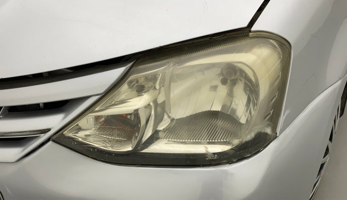 2014 Toyota Etios G, Petrol, Manual, 89,602 km, Left headlight - Faded