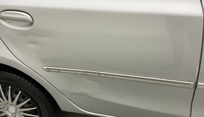 2014 Toyota Etios G, Petrol, Manual, 89,602 km, Right rear door - Slightly dented