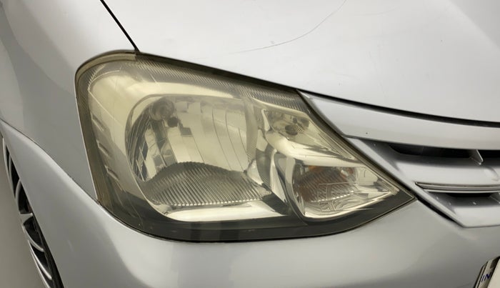 2014 Toyota Etios G, Petrol, Manual, 89,602 km, Right headlight - Minor scratches