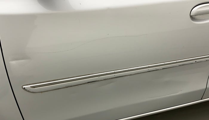2014 Toyota Etios G, Petrol, Manual, 89,602 km, Front passenger door - Minor scratches
