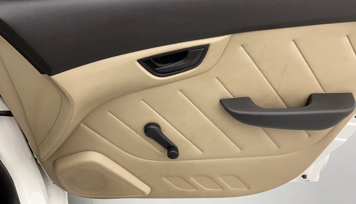 2011 Hyundai Eon ERA, Petrol, Manual, 66,145 km, Driver Side Door Panels Control