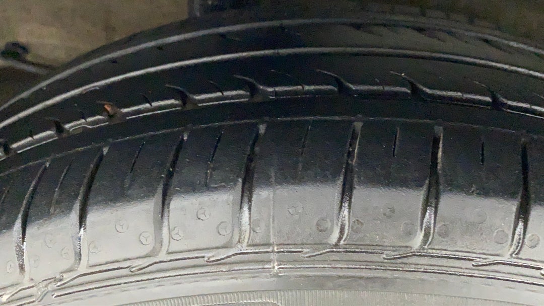 Right Rear Tyre Tread