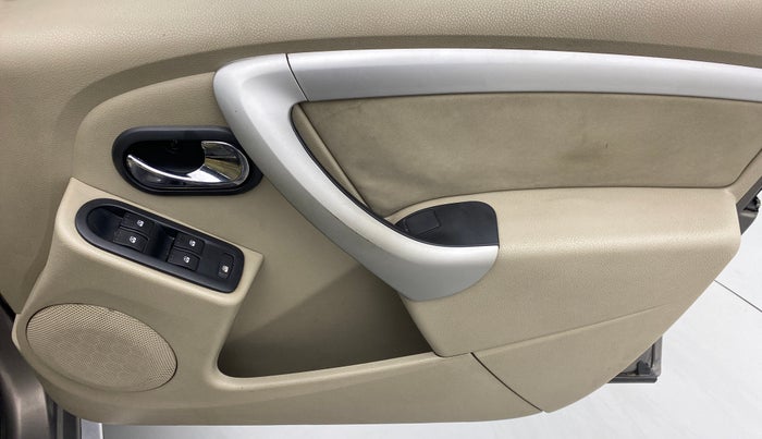 2014 Nissan Terrano XL PLUS 85 PS DEISEL, Diesel, Manual, 66,640 km, Driver Side Door Panels Control