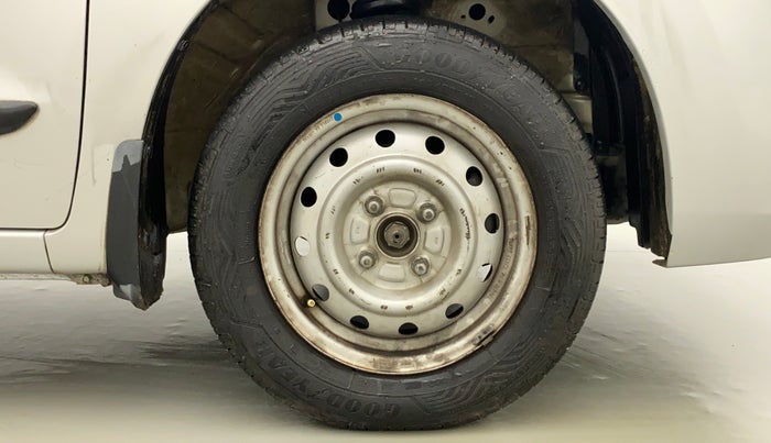 2014 Maruti Wagon R 1.0 LXI CNG, CNG, Manual, 98,810 km, Right Front Wheel