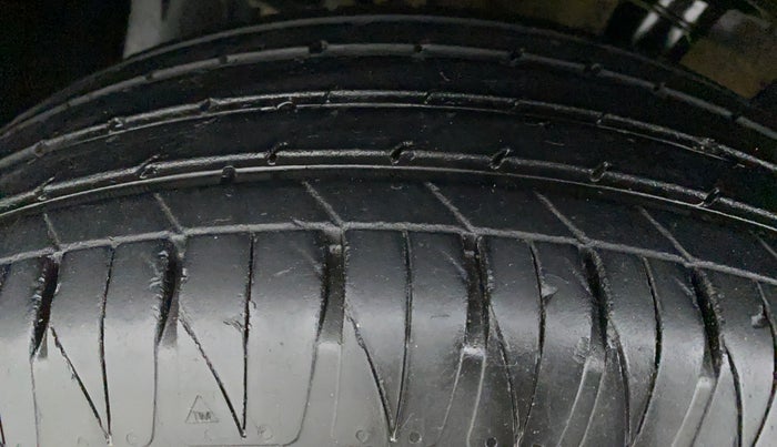 2020 Maruti Vitara Brezza ZXI+ AT SHVS, Petrol, Automatic, 41,231 km, Left Rear Tyre Tread
