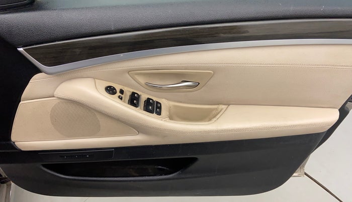 2011 BMW 5 Series 525D 3.0, Diesel, Automatic, 77,804 km, Driver Side Door Panels Control