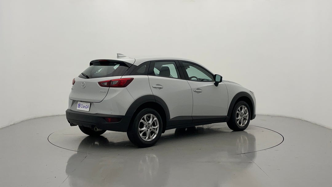 Right Back Diagonal (45- Degree) View