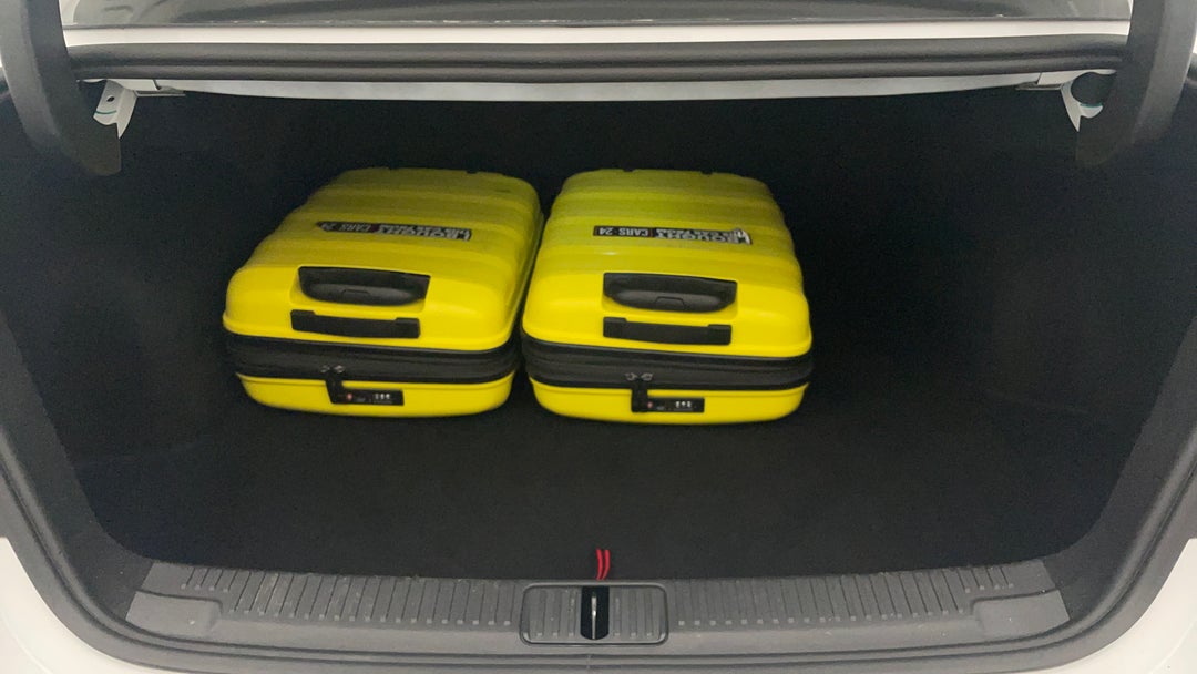 2023 MG Mg5 Vibe, Automatic, 27617 km, Boot Inside View with Luggage