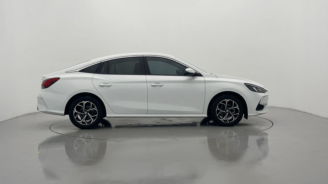 2023 MG Mg5 Vibe, Automatic, 27617 km, Right Side View