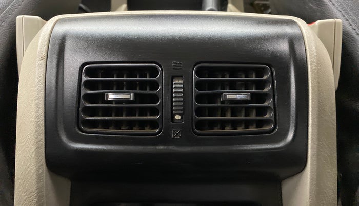 2016 Mahindra Scorpio S2, Diesel, Manual, 1,32,429 km, Rear AC Vents