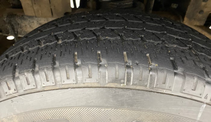2016 Mahindra Scorpio S2, Diesel, Manual, 1,32,429 km, Left Front Tyre Tread