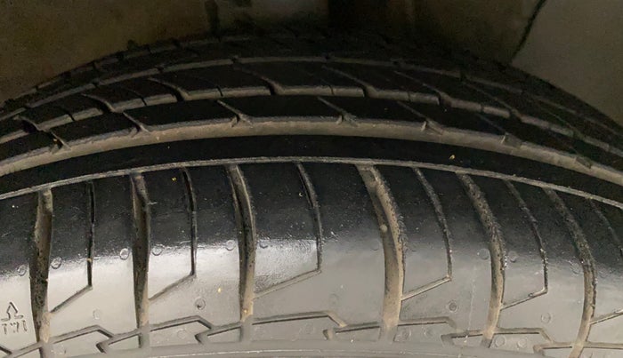 2018 Hyundai Verna 1.6 VTVT SX, Petrol, Manual, 56,396 km, Right Front Tyre Tread