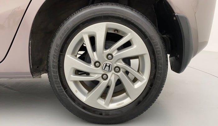 2017 Honda Jazz 1.2 V MT, Petrol, Manual, 24,448 km, Left Rear Wheel