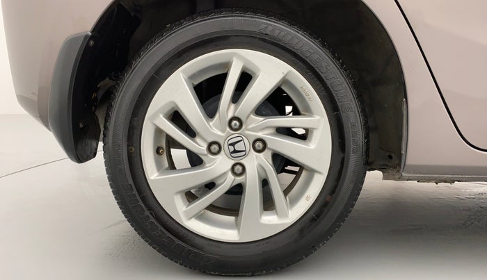 2017 Honda Jazz 1.2 V MT, Petrol, Manual, 24,448 km, Right Rear Wheel