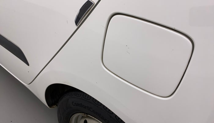 2016 Hyundai i10 MAGNA 1.1, CNG, Manual, 1,00,542 km, Left quarter panel - Slightly dented