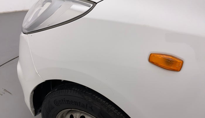 2016 Hyundai i10 MAGNA 1.1, CNG, Manual, 1,00,542 km, Left fender - Paint has minor damage