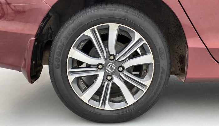 2018 Honda City V MT PETROL, CNG, Manual, 35,528 km, Right Rear Wheel