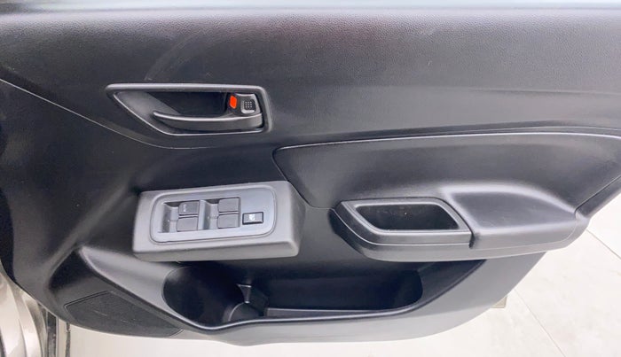 2021 Maruti Swift LXI, Petrol, Manual, 14,803 km, Driver Side Door Panels Control
