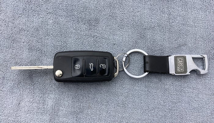 2019 Volkswagen Ameo COMFORTLINE 1.0, Petrol, Manual, 27,283 km, Key Close Up