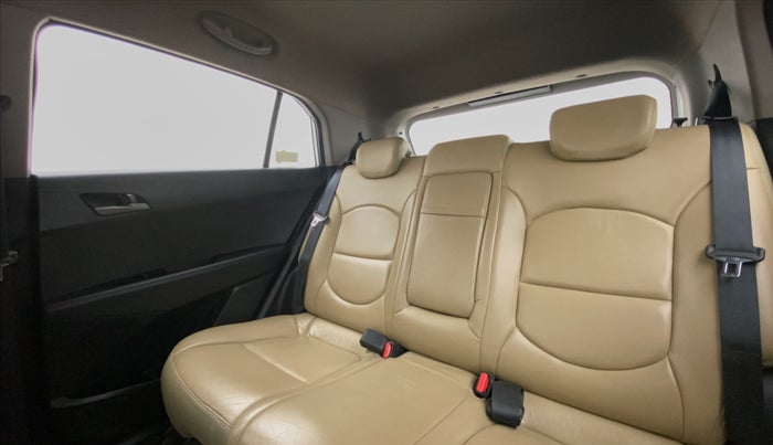 2015 Hyundai Creta 1.6 SX PLUS PETROL, Petrol, Manual, 59,383 km, Right Side Rear Door Cabin