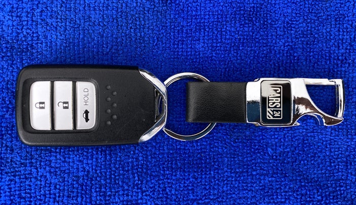 2019 Honda Amaze 1.2 V CVT I VTEC, Petrol, Automatic, 64,150 km, Key Close Up