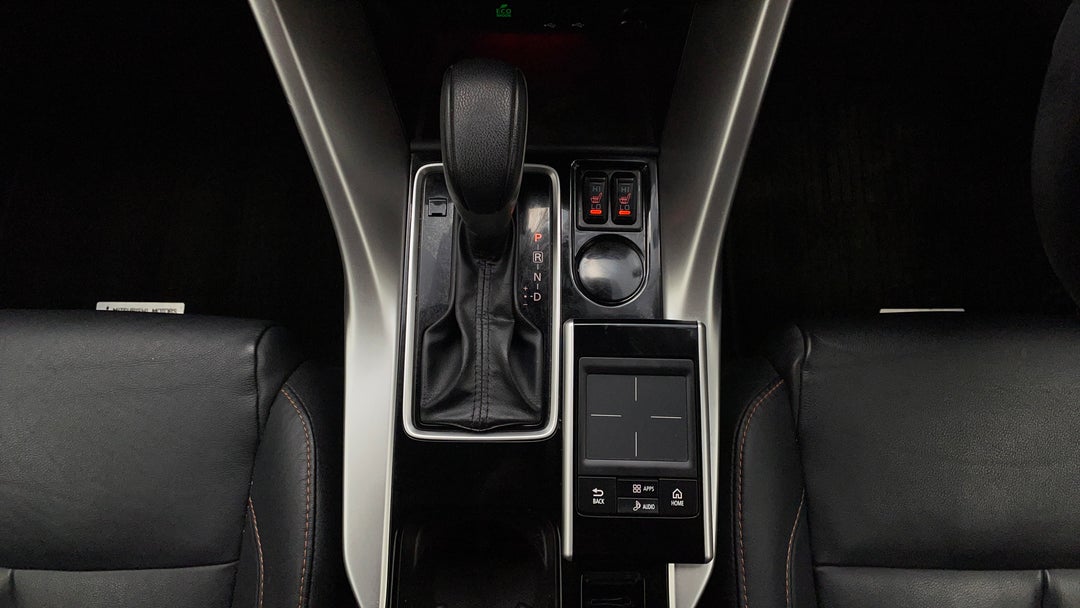 2017 Mitsubishi Eclipse Cross Exceed (2wd), Automatic, 101763 km, Gear Lever 