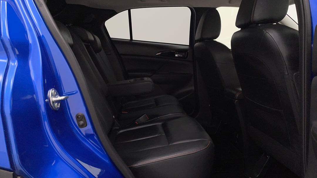 2017 Mitsubishi Eclipse Cross Exceed (2wd), Automatic, 101763 km, Right Side Rear Door Cabin View