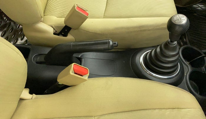 2015 Honda Amaze 1.2L I-VTEC S, Petrol, Manual, 35,598 km, Gear Lever