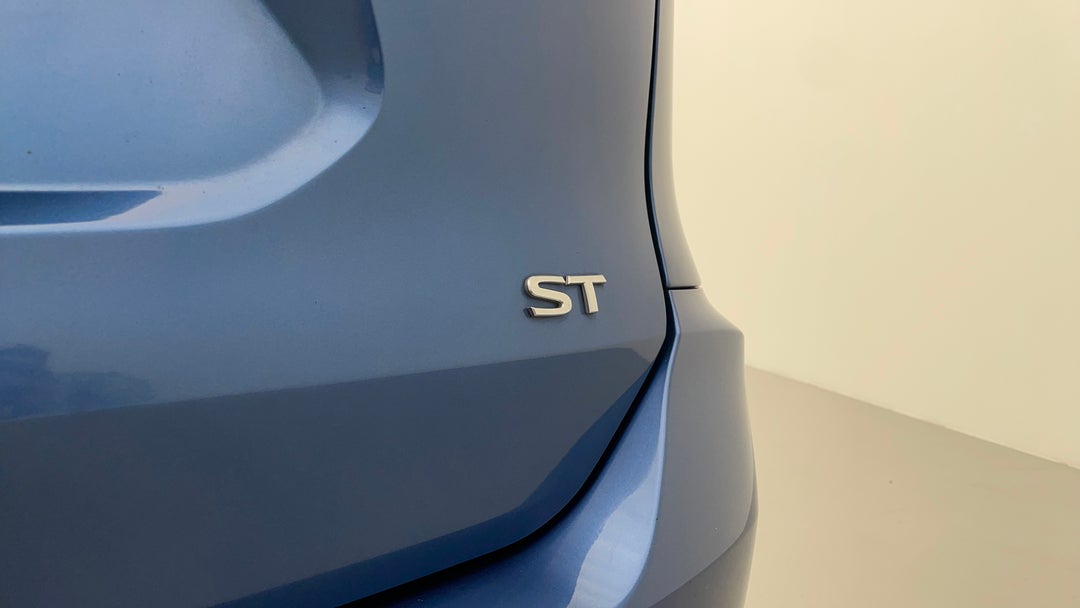 Badge (Boot Right Side)