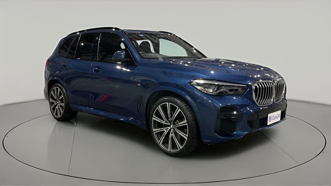 2022 BMW X5 xDrive30d M Sport, Automatic, 69003 km, Right Front Diagonal (45- Degree) View