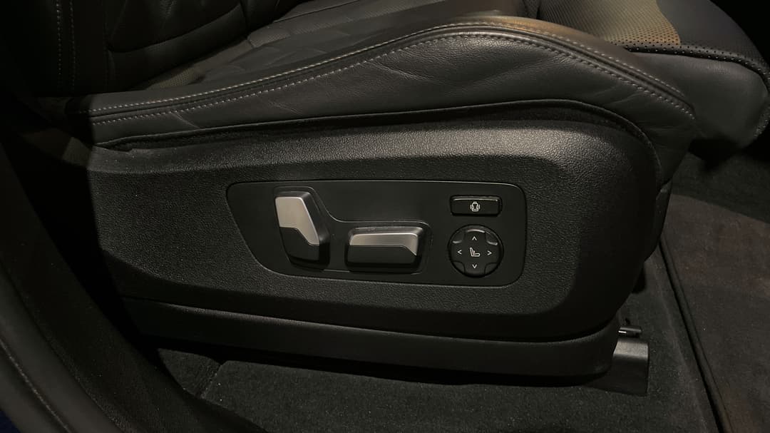 2022 BMW X5 xDrive30d M Sport, Automatic, 69003 km, Drivers Side Adjustment Panel
