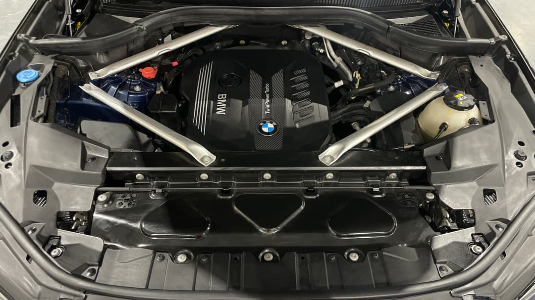 2022 BMW X5 xDrive30d M Sport, Automatic, 69003 km, Open Bonnet (Engine)