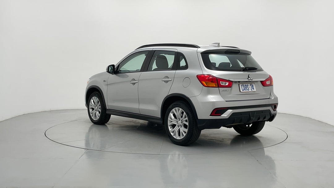 Left Back Diagonal (45- Degree) View