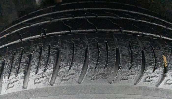 2018 Maruti Vitara Brezza ZDI PLUS, Diesel, Manual, 29,229 km, Right Rear Tyre Tread