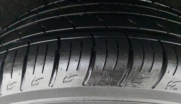2018 Maruti Vitara Brezza ZDI PLUS, Diesel, Manual, 29,229 km, Left Rear Tyre Tread