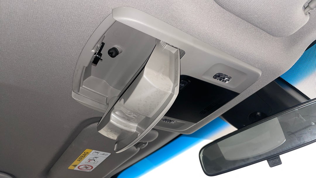 On-Roof Controls/Sunglass holder