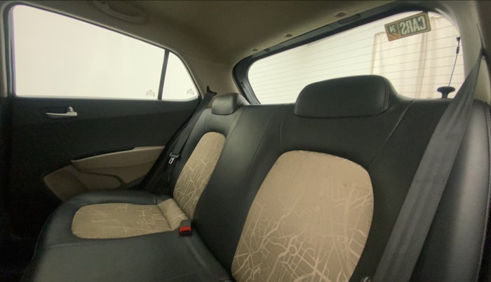 2018 Hyundai Grand i10 SPORTZ 1.2 KAPPA VTVT, Petrol, Manual, 20,257 km, Right Side Rear Door Cabin