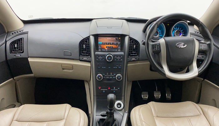 2016 Mahindra XUV500 W10, Diesel, Manual, 73,110 km, Dashboard