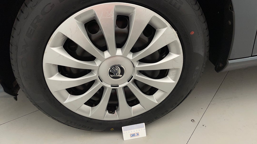 Wheels Hubcap Front LHS Gutter Rash