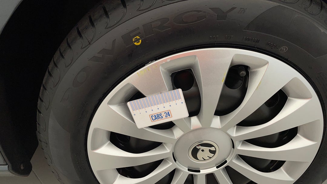 Wheels Hubcap Front RHS Gutter Rash