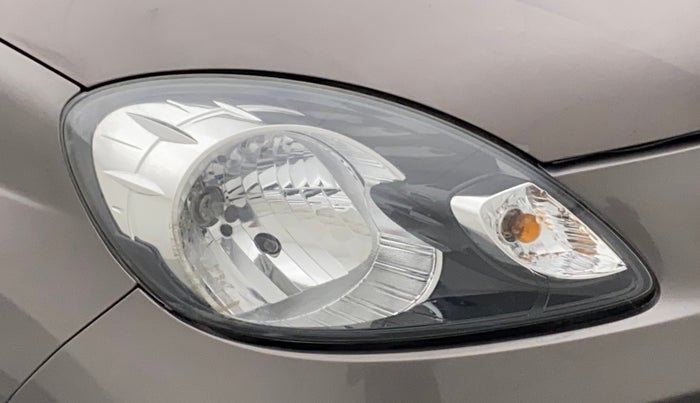 2015 Honda Amaze 1.2L I-VTEC S, Petrol, Manual, 95,086 km, Right headlight - Headlight parking bulb fused